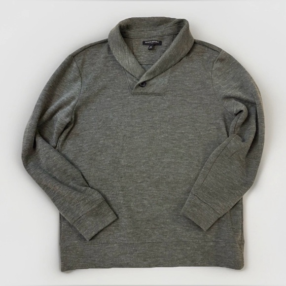 Banana Republic Men's Sz Med. Preppy Casual Charcoal Button Shawl Collar Sweater - Picture 2 of 9